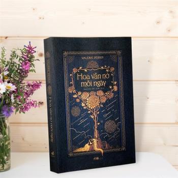 Hoa Vẫn Nở Mỗi Ngày