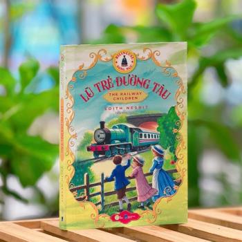 Lũ trẻ đường tàu – bản song ngữ Việt Anh (Hà Giang book)