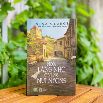 Ngôi Làng Nhỏ Ở Vùng Núi Nyons